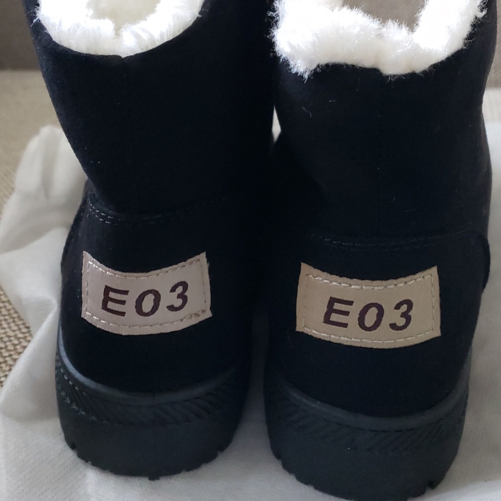 Boots - Picture 3 of 4